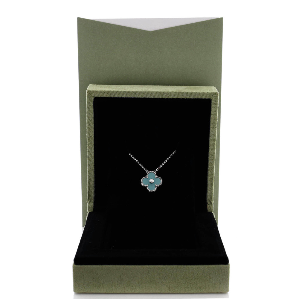 Van Cleef & Arpels Vintage Alhambra Pendant Necklace - Picture 2 of 4